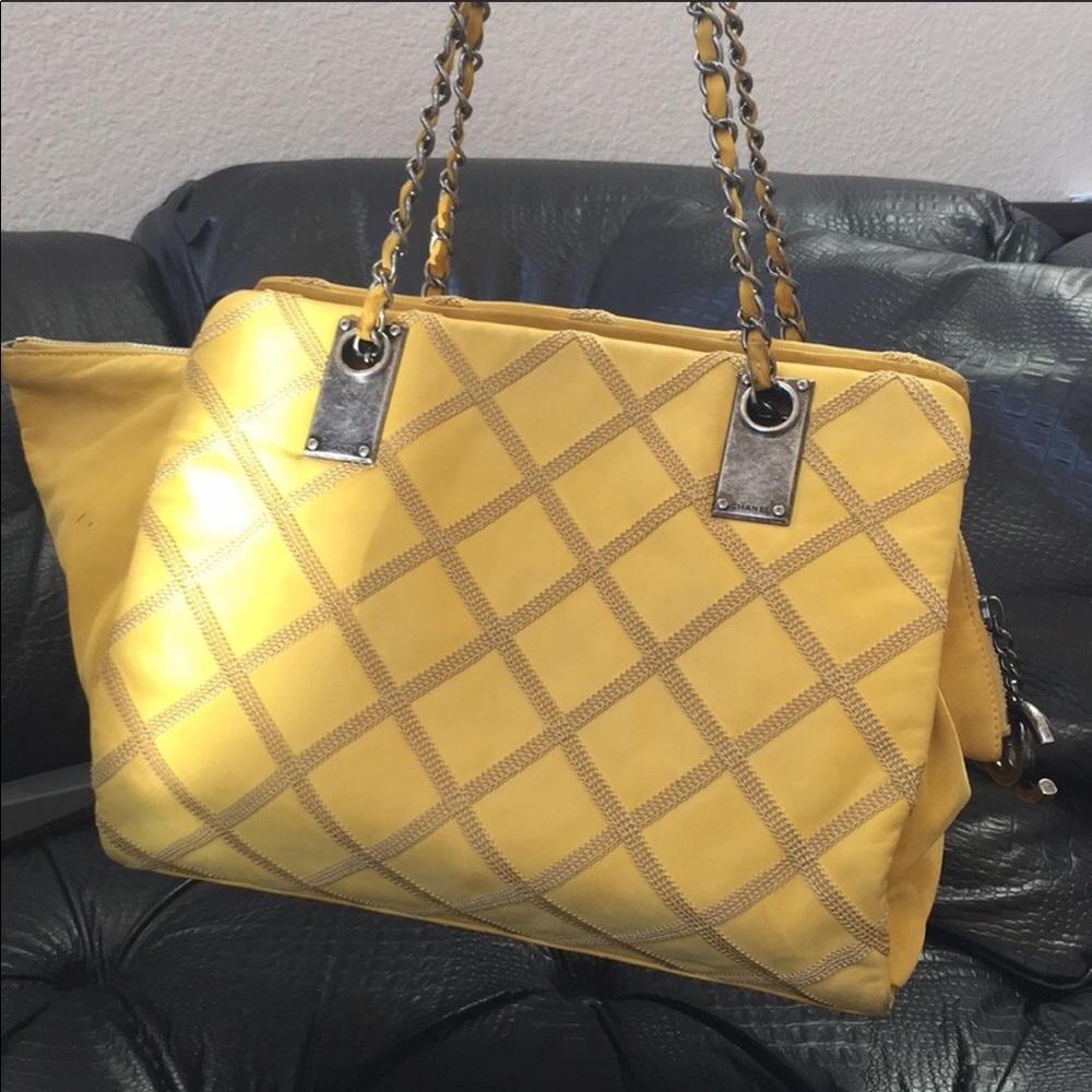 Chanel sample runway piece! Tv2250